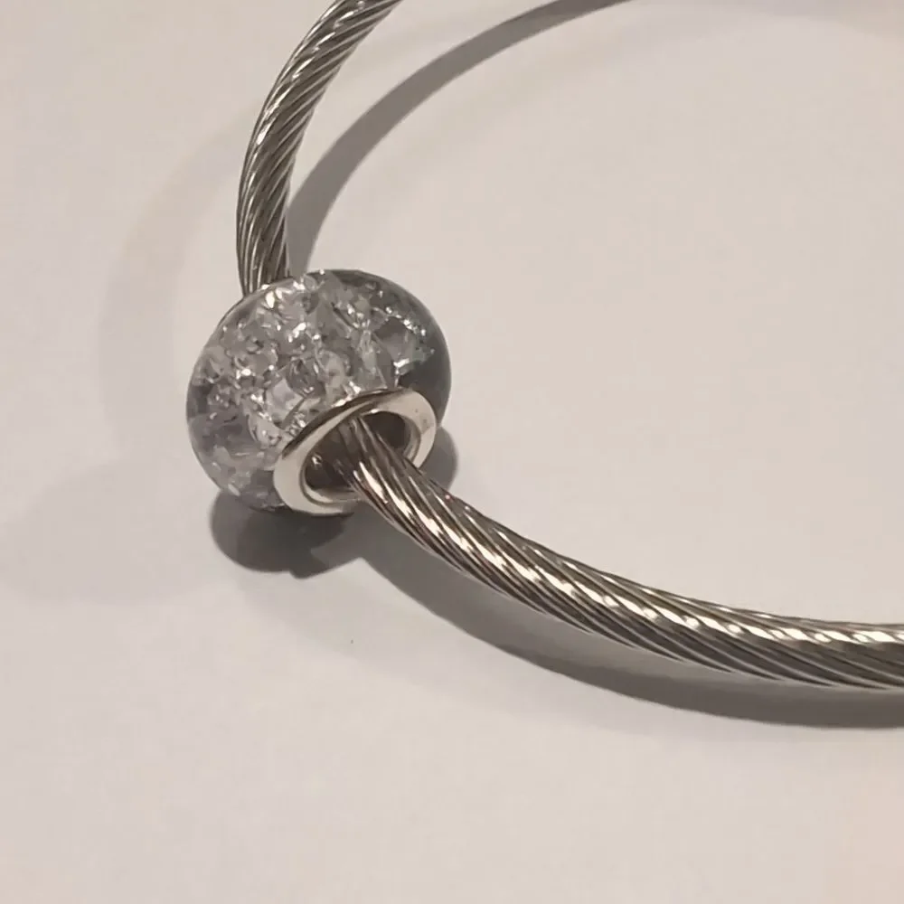 Silver Black and‎ White 